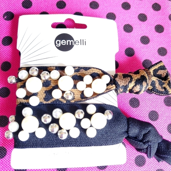 FREE SHIPPING ☆ NEW faux pearl hair ties - Picture 2 of 3